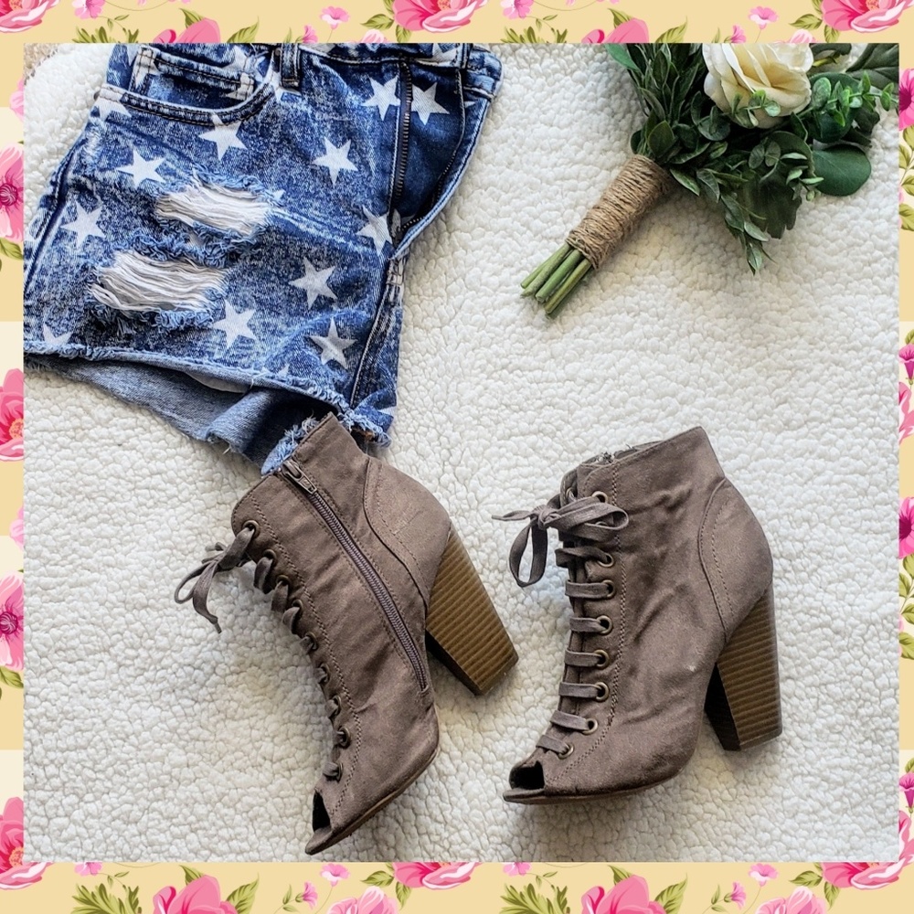 Fioni Open Toe Booties Sz 6
